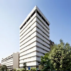 https://apt-residencia-universitaria-resa-lesseps.topbarcelonahotels.com